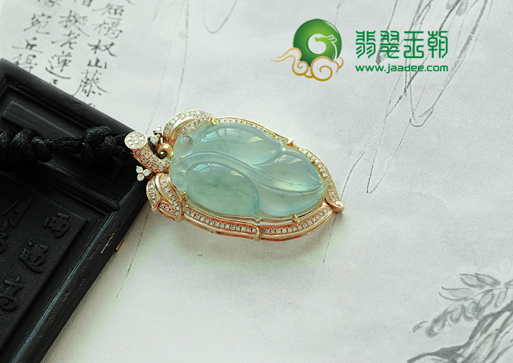 冰玻种飘花缅甸翡翠包玫瑰金金枝玉叶挂件（真钻）