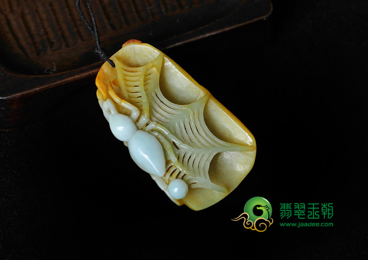 细糯种黄翡缅甸翡翠一网情深挂件