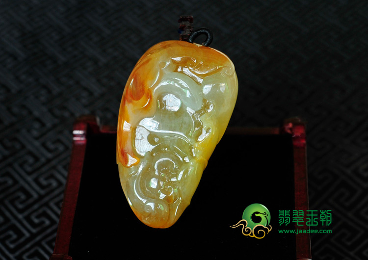 冰种红黄翡缅甸翡翠如鱼得水挂件