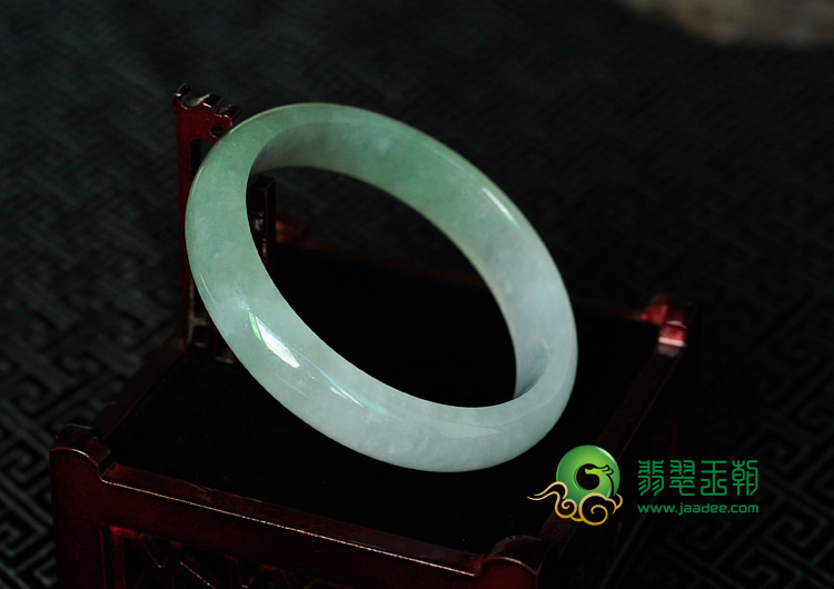 糯冰种晴水淡紫罗兰缅甸翡翠手镯（57.8mm）