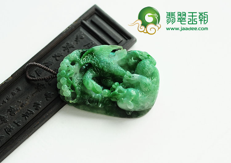 糯冰种瓜皮绿缅甸翡翠英雄挂件