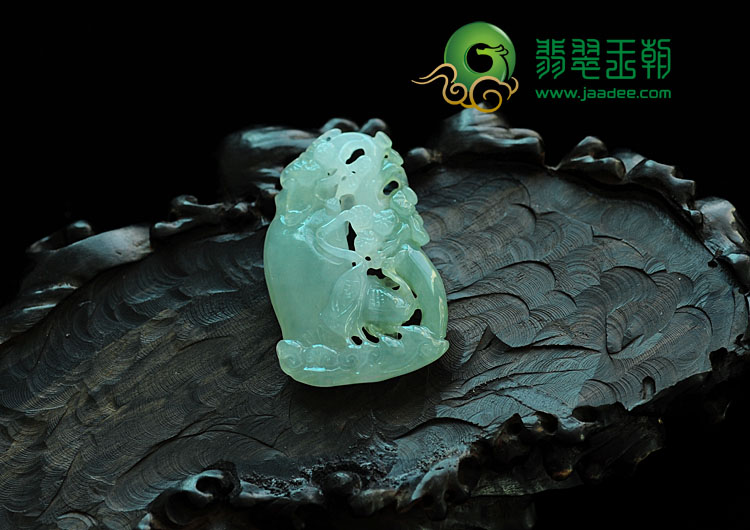 冰种晴水缅甸翡翠喜上眉梢挂件