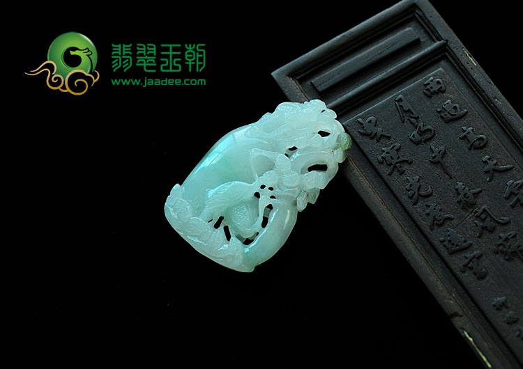 糯冰种翠色缅甸翡翠喜上眉梢挂件