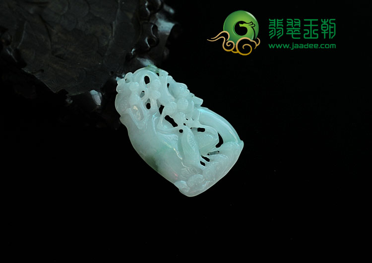 糯冰种翠色缅甸翡翠喜上眉梢挂件