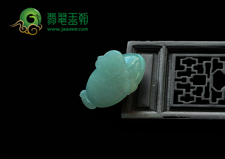 冰种晴水缅甸翡翠金蟾挂件