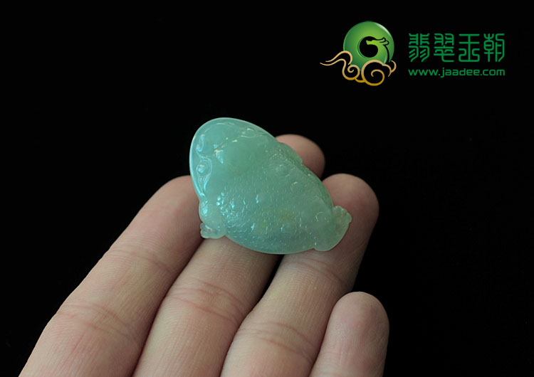 冰种晴水缅甸翡翠金蟾挂件