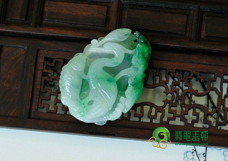 糯冰种飘花缅甸翡翠一路连科挂件