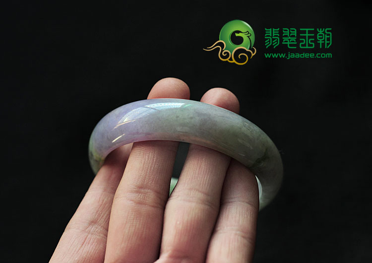 糯冰种春带彩缅甸翡翠手镯（56.5mm）