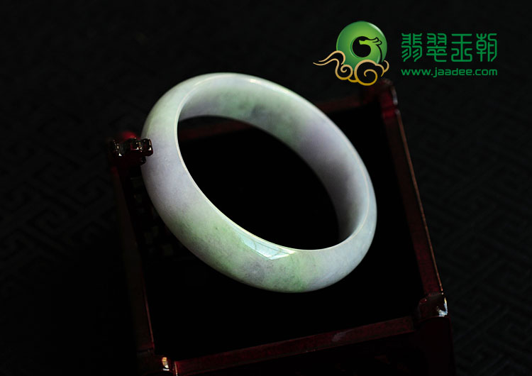 糯冰种春带彩缅甸翡翠手镯（56.5mm）