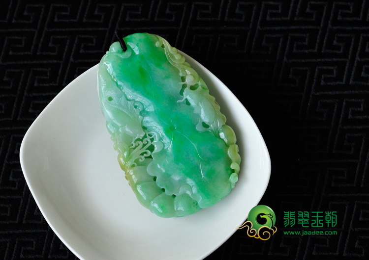 糯冰种黄加绿缅甸翡翠年年有余挂件