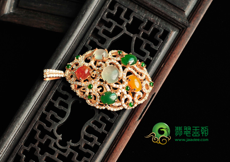 冰种三彩缅甸翡翠银镀玫瑰金“彩星”胸坠（奥钻）
