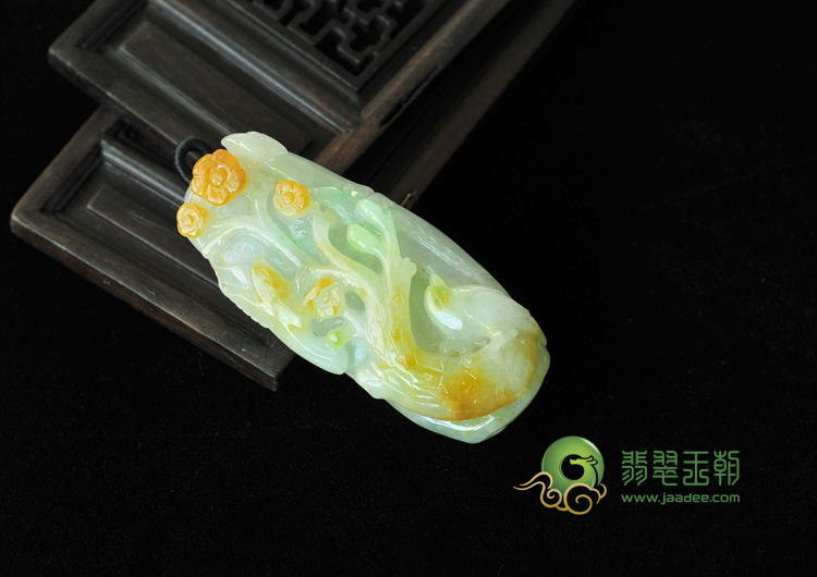 糯冰种三彩缅甸翡翠喜上眉梢挂件