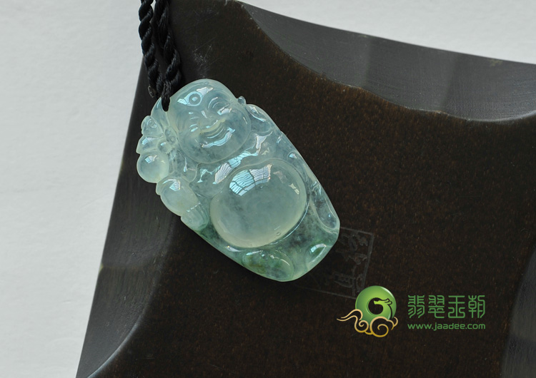 冰玻种飘花缅甸翡翠逍遥佛挂件