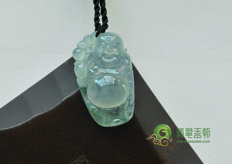 冰玻种飘花缅甸翡翠逍遥佛挂件