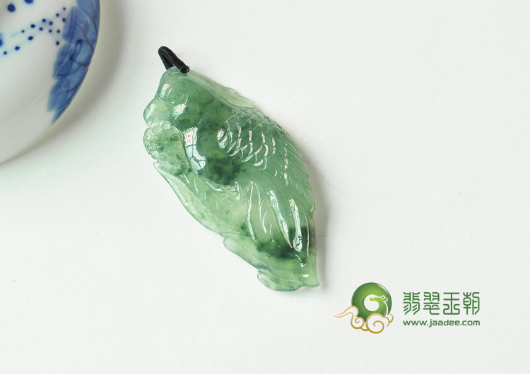 冰种飘花缅甸翡翠英明神武挂件