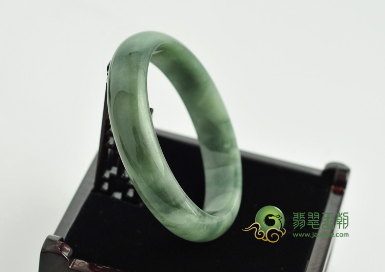 糯冰种油清缅甸翡翠手镯（56.3mm）