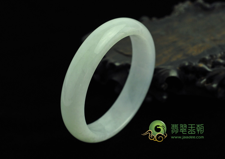 糯冰种淡紫罗兰缅甸翡翠手镯（57.5mm）