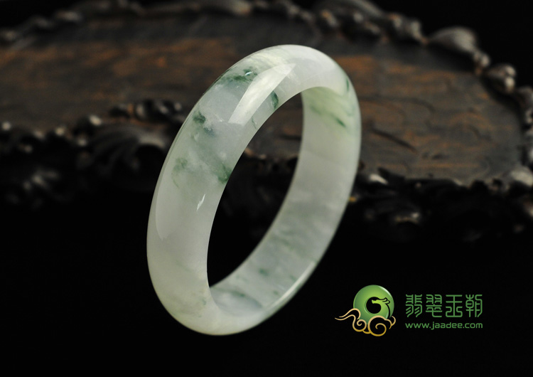 糯冰种飘花缅甸翡翠手镯（60mm）