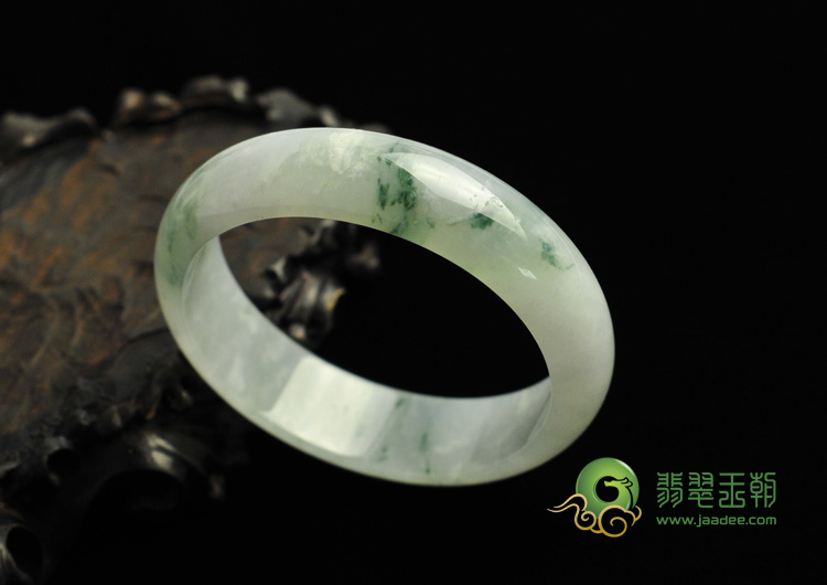 糯冰种飘花缅甸翡翠手镯（60mm）
