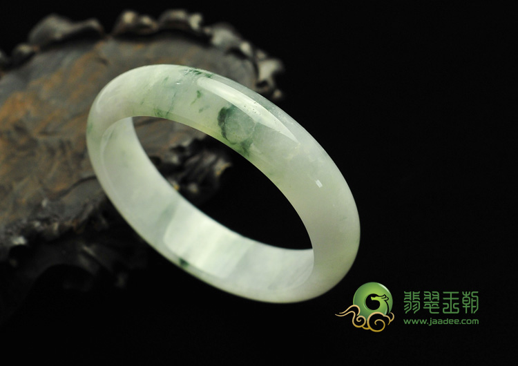糯冰种飘花缅甸翡翠手镯（60.3mm）