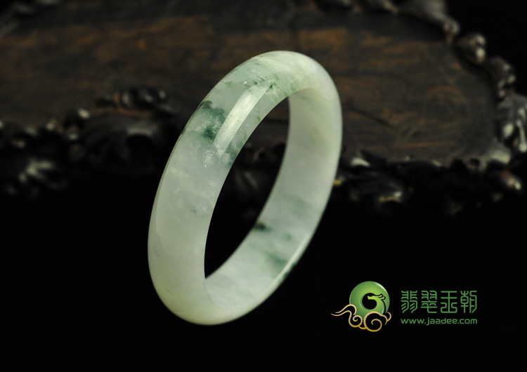 糯冰种飘花缅甸翡翠手镯（60.3mm）