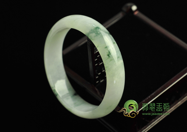 糯冰种飘花缅甸翡翠手镯（60.3mm）