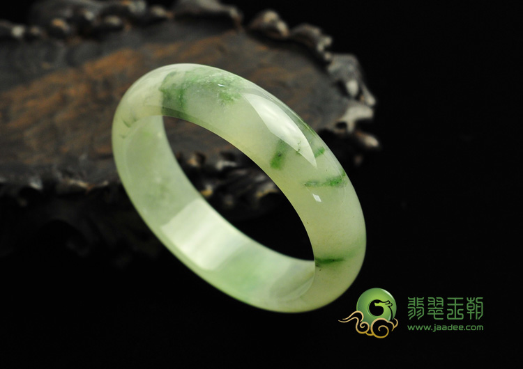 冰种飘花缅甸翡翠手镯（56.1mm）