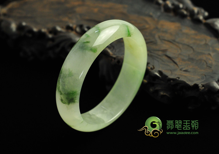 冰种飘花缅甸翡翠手镯（56.1mm）