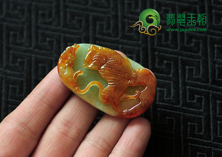 糯冰种红黄翡缅甸翡翠虎虎生威挂件