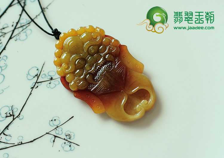 糯冰种红黄翡缅甸翡翠兽头挂件