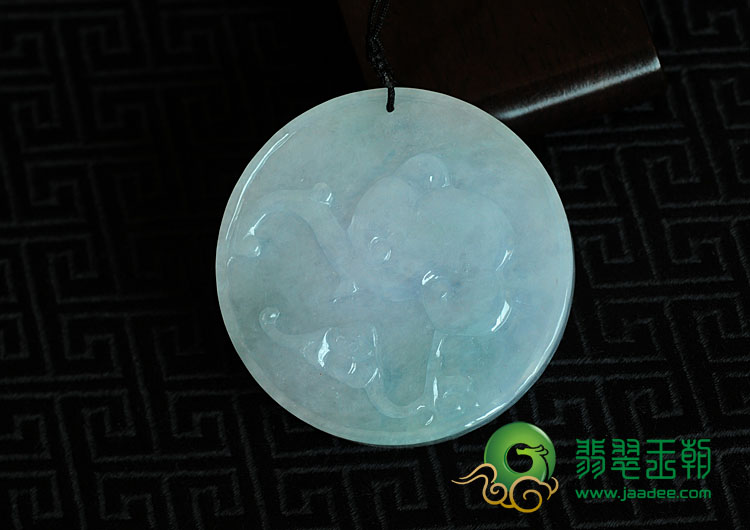 糯冰种春带彩缅甸翡翠凤舞九天挂件