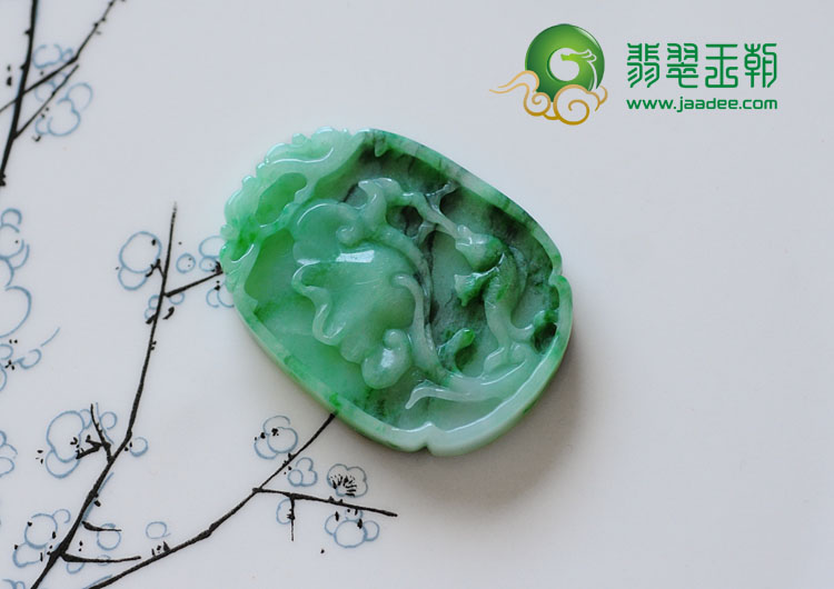 糯冰种癣加绿缅甸翡翠年年有余挂件