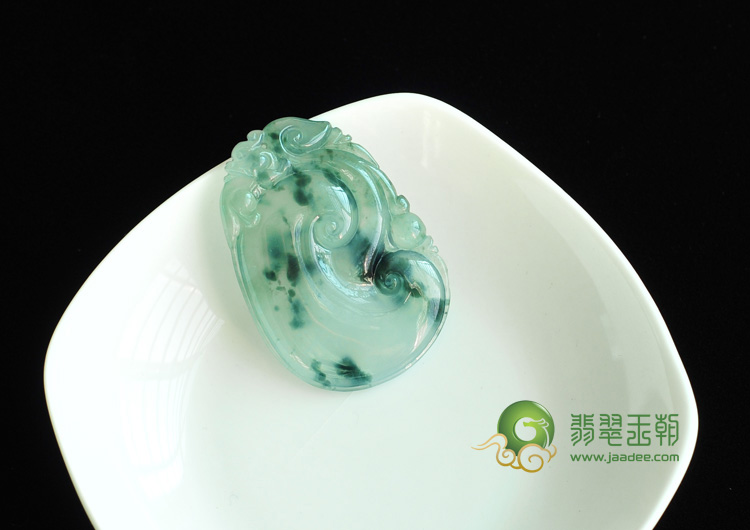 冰种飘花缅甸翡翠如意寿挂件