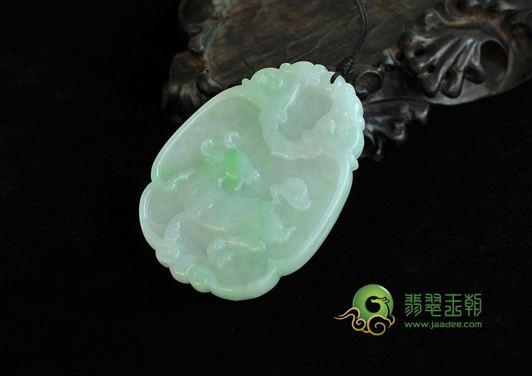 糯冰种飘翠缅甸翡翠羊牌挂件