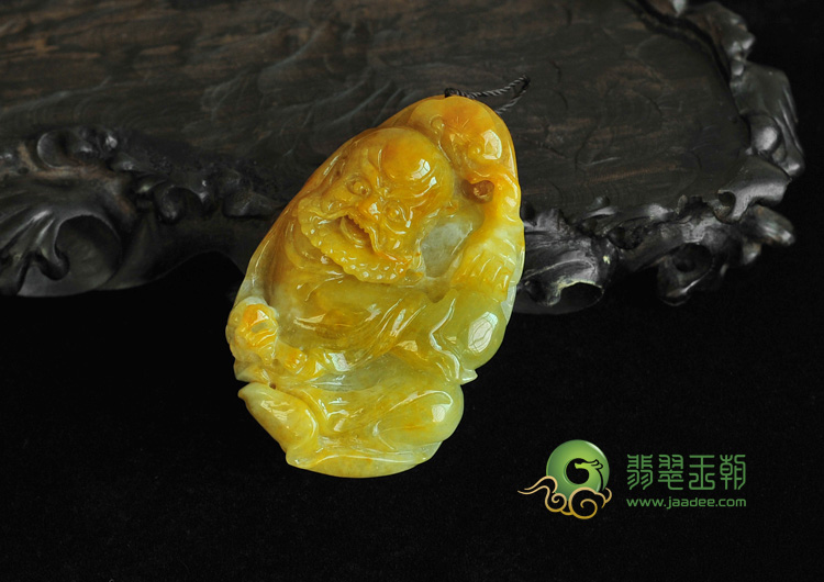 糯冰种黄翡缅甸翡翠罗汉挂件