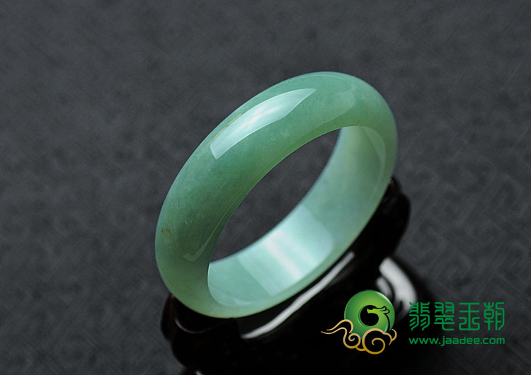 糯冰种晴水缅甸翡翠手镯（59.3）