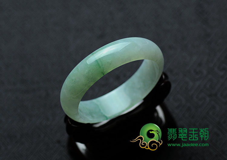 糯冰种淡紫飘花缅甸翡翠手镯（60）