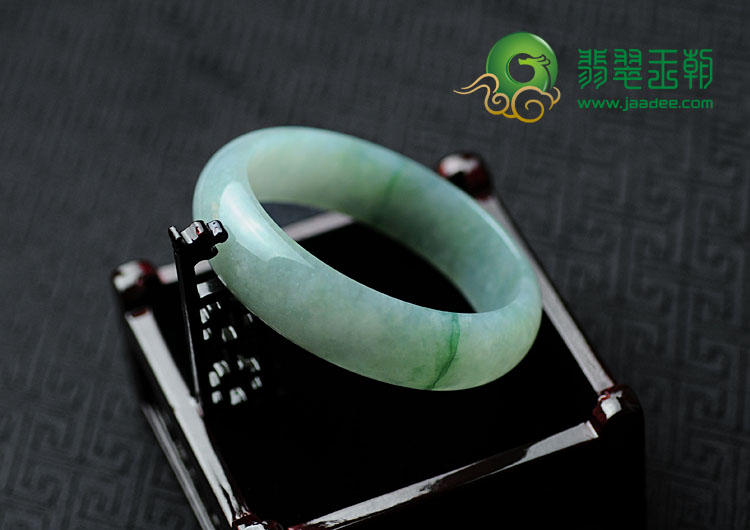 糯冰种淡紫飘花缅甸翡翠手镯（60）
