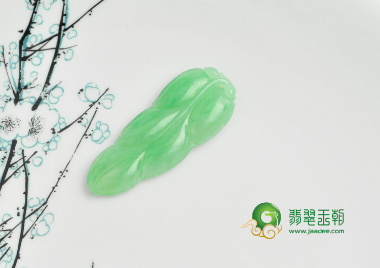 糯冰种绿晴缅甸翡翠叶子挂件