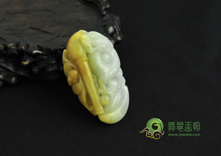 细糯种黄翡缅甸翡翠画龙点睛挂件