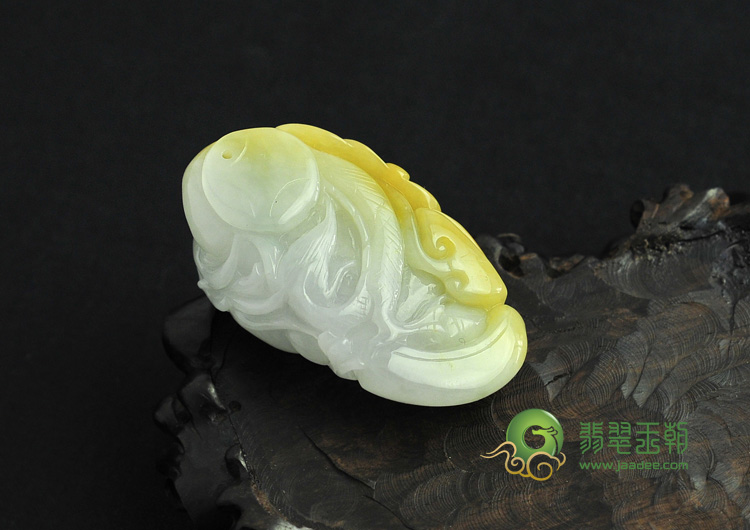 细糯种黄翡缅甸翡翠画龙点睛挂件