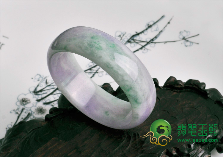 糯冰种春带彩缅甸翡翠手镯（55.6）