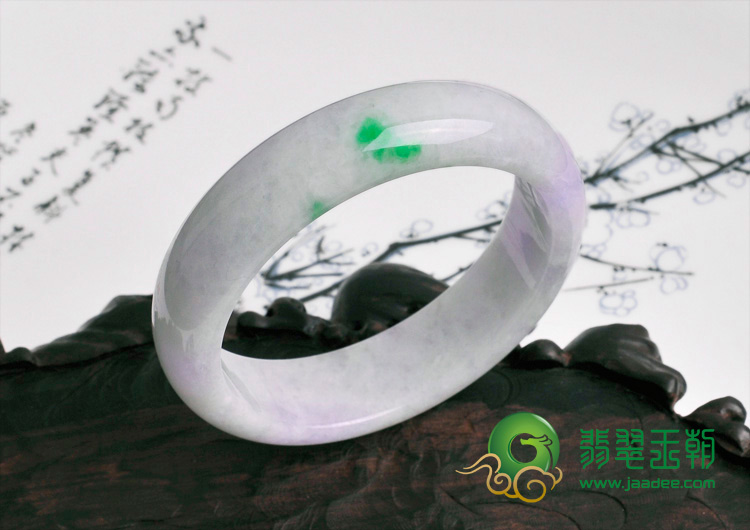 糯冰种春带彩缅甸翡翠手镯（55.1）