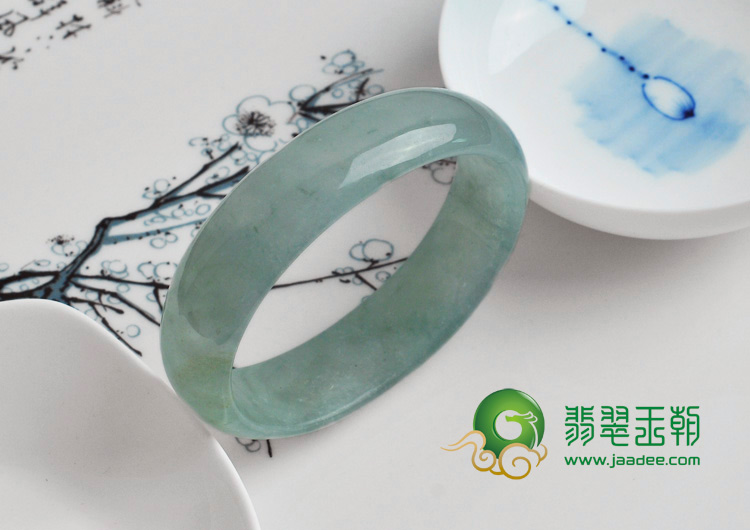 冰种晴水缅甸翡翠贵妃镯（54.4-44.1）
