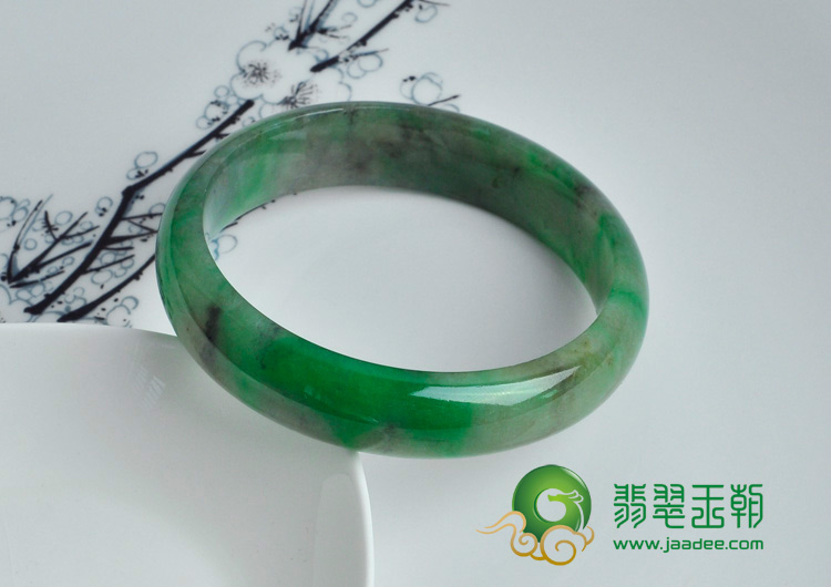 糯冰种翠色缅甸翡翠手镯（56.6）