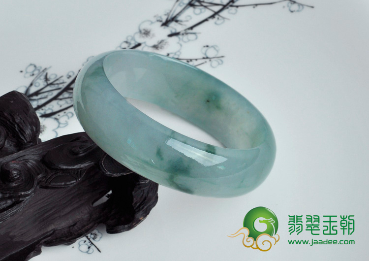 冰种飘花缅甸翡翠手镯（56.8）