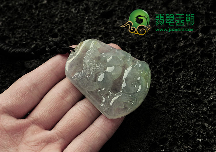 (超值推荐)冰种缅甸翡翠马到成功挂件