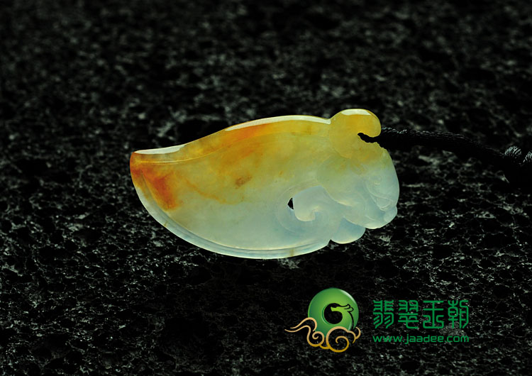 冰种红黄翡缅甸翡翠仿古龙牌挂件