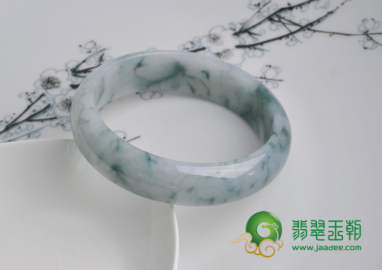 糯冰种飘花缅甸翡翠手镯（58.6）