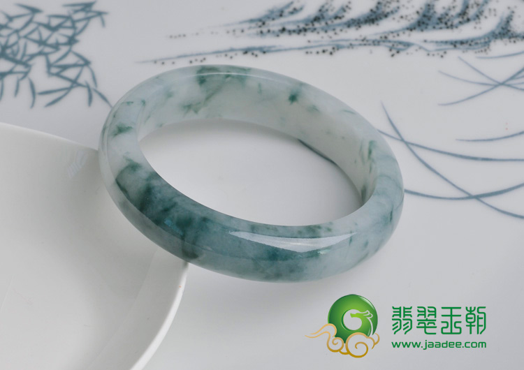 糯冰种飘花缅甸翡翠手镯（52.1）